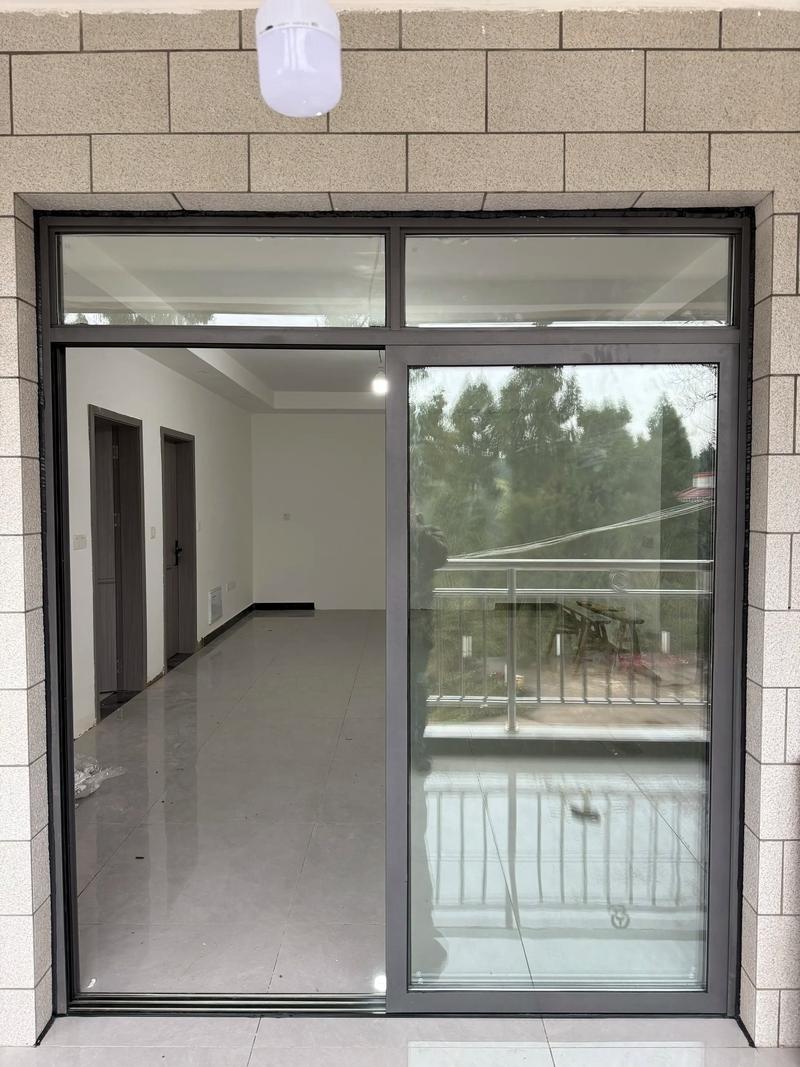 自建房安裝斷橋平開(kāi)系統(tǒng)門(mén)窗 簡(jiǎn)約大氣的智慧選擇